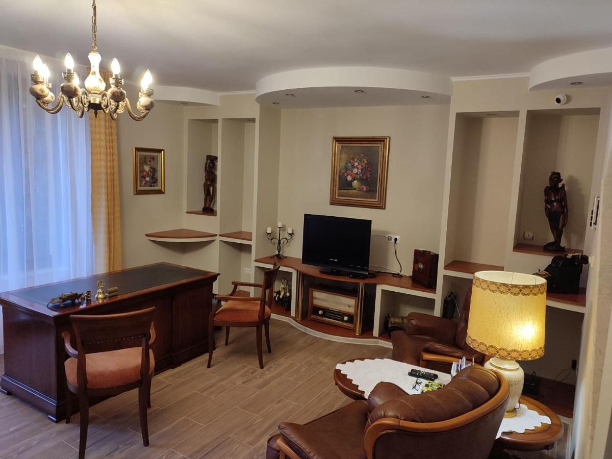 Отель Casa Alina Дева Экстерьер фото