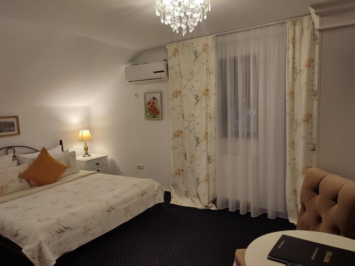 Отель Casa Alina Дева Экстерьер фото